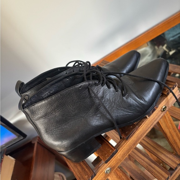 Grey City Leather Ankle Boot Size 8.5 - Picture 9 of 10